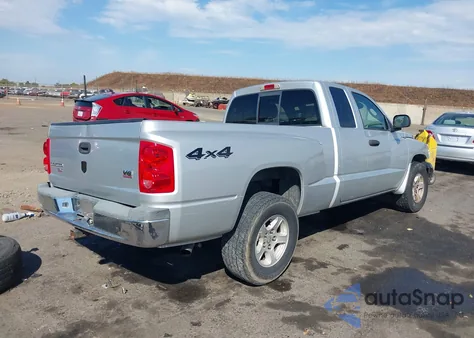 2005 Dodge Dakota Slt from USA, damaged, VIN 1D7HW42NX5S134596